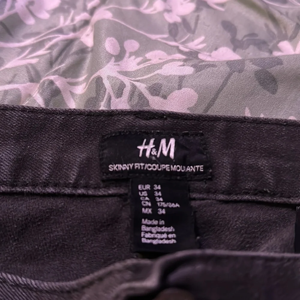 H&M - Picture 4 of 4